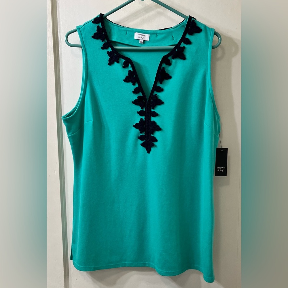 Crown & Ivy Teal Sleeveless Top with Black Trim